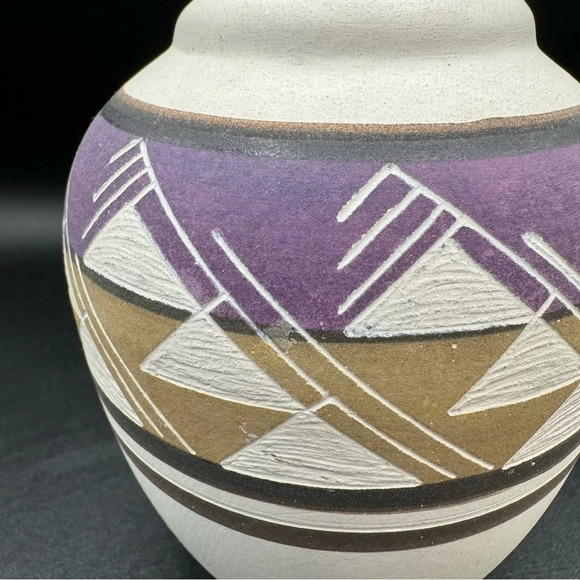 Sioux Handcrafted Pottery Vase Signed Native American Art SPRCSD - Picture 3 of 15